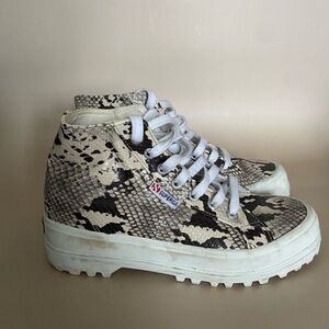 Superga Cream and Black Snake Pattern Sneakers Size 6.5 but fits 7